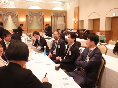 4月度例会「出向大討論会」